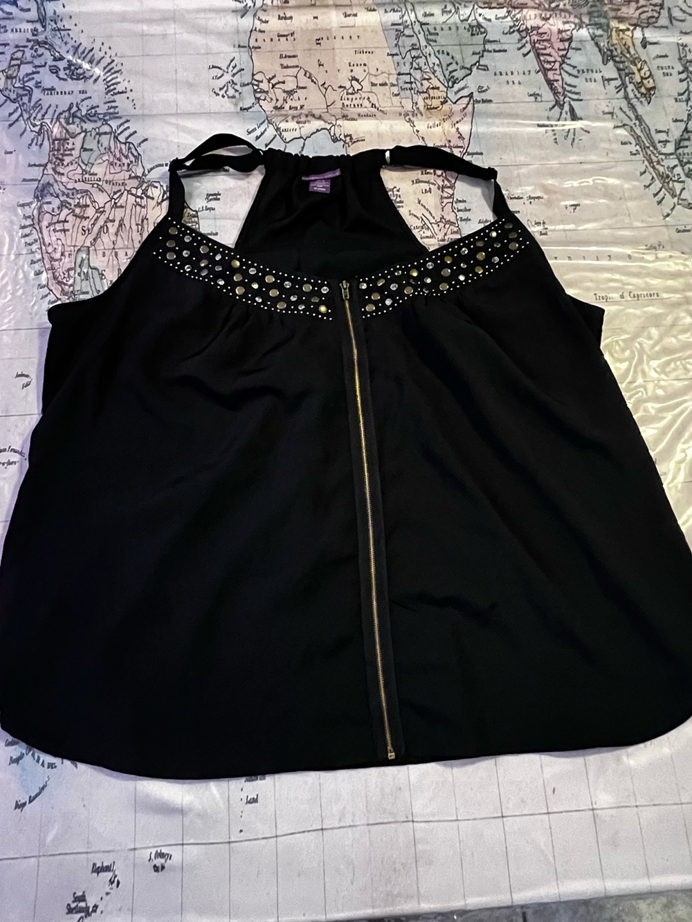 Beverly Drive Black Studded Front-Zip Racerback Tank 20W/22W